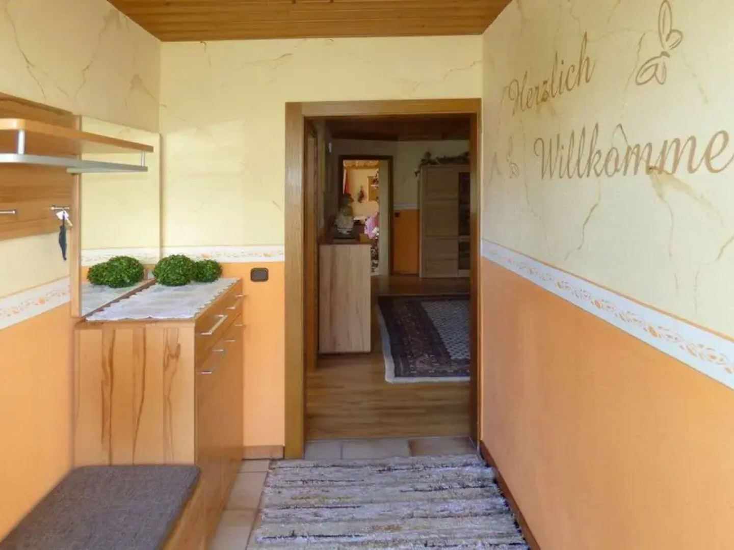 Scenic Apartment With Balcony, Garden, Deckchairs, Barbecue