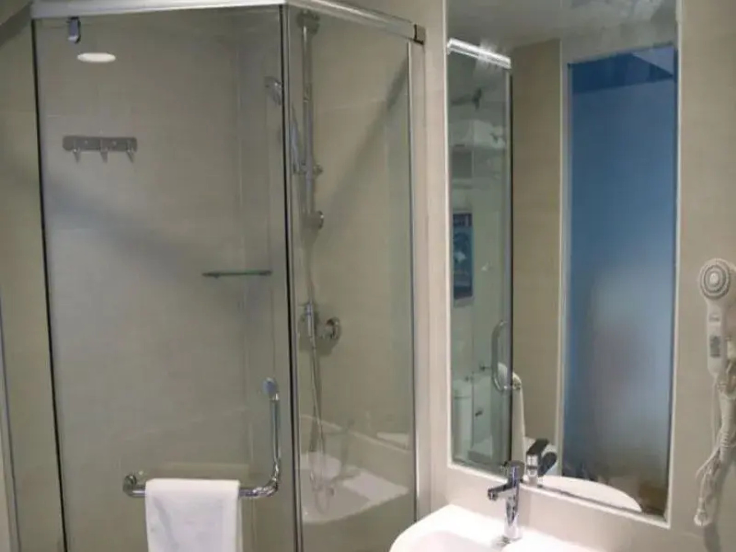 7 Days Inn Turpan Shanshan Ku Mu Ta Ge Desert Branch