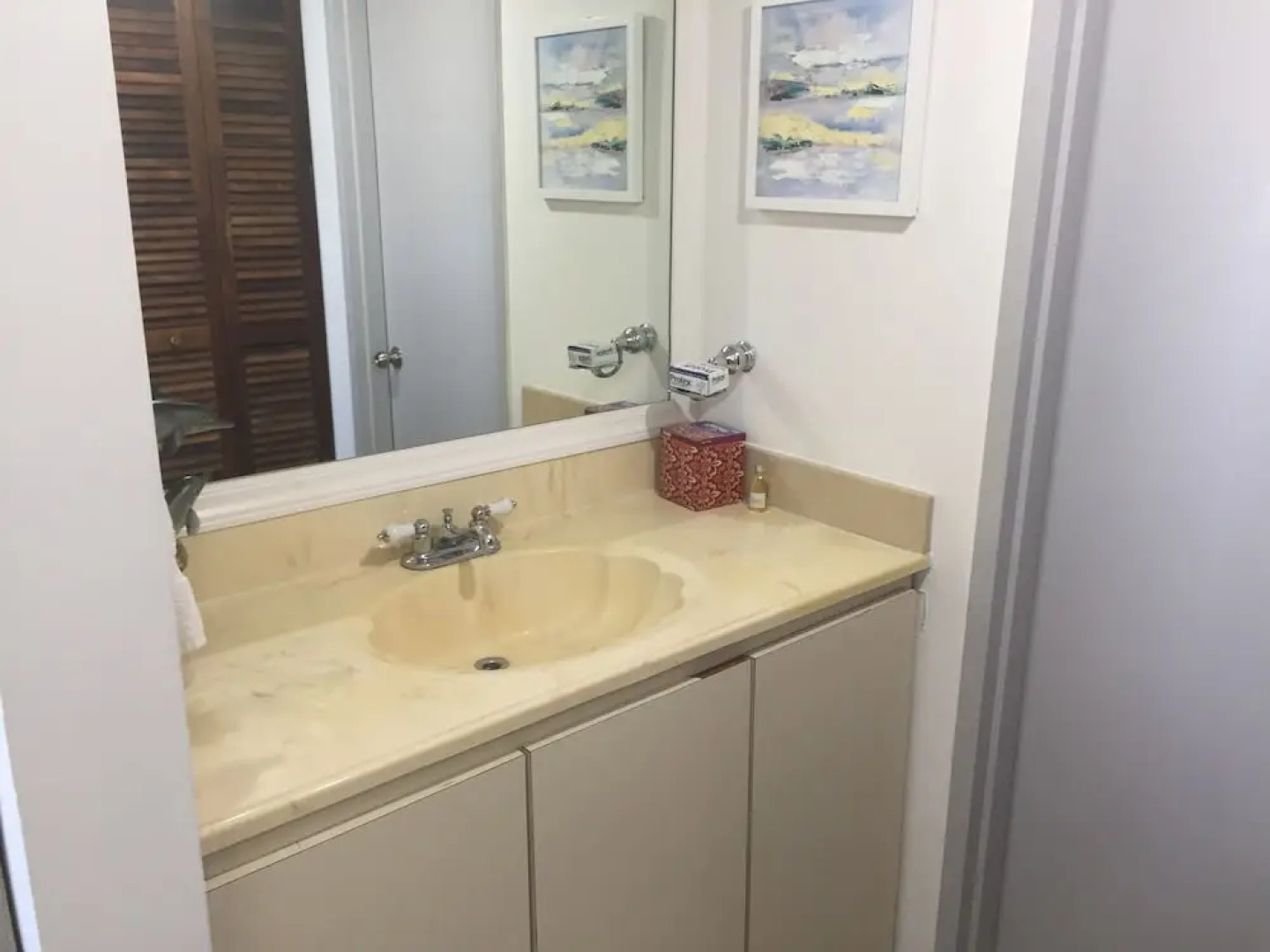 ESJ Azul 1754 PH Beach Front Apt