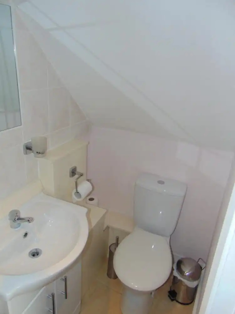 White House View Guest House