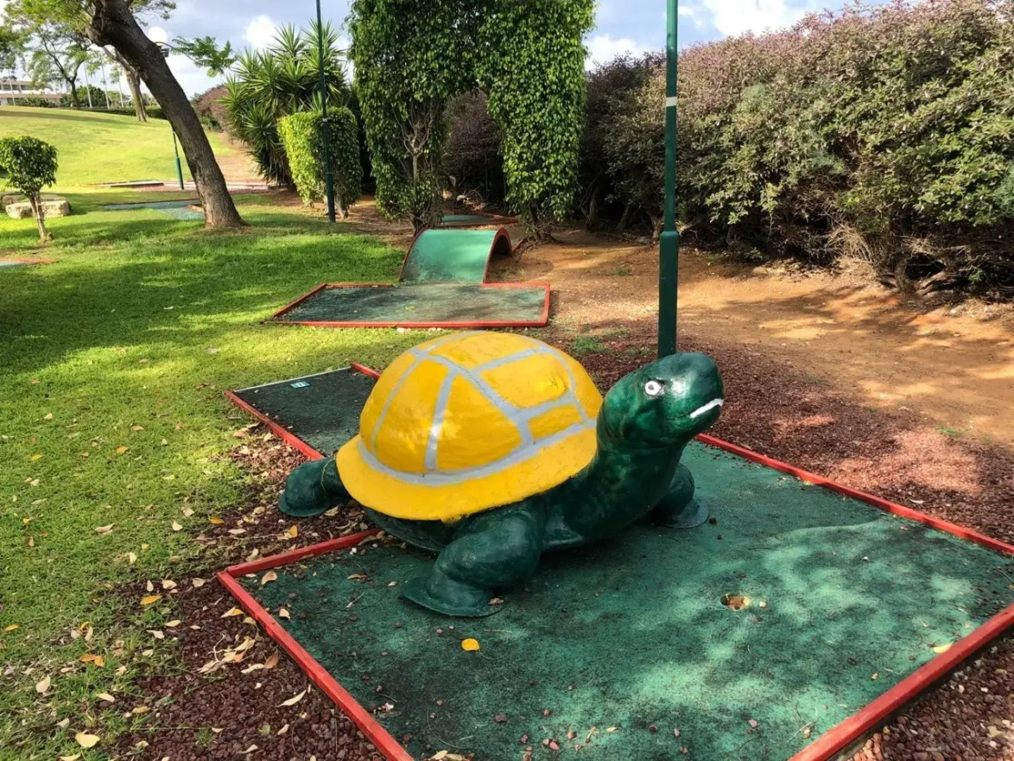 מול הים בקיסריה