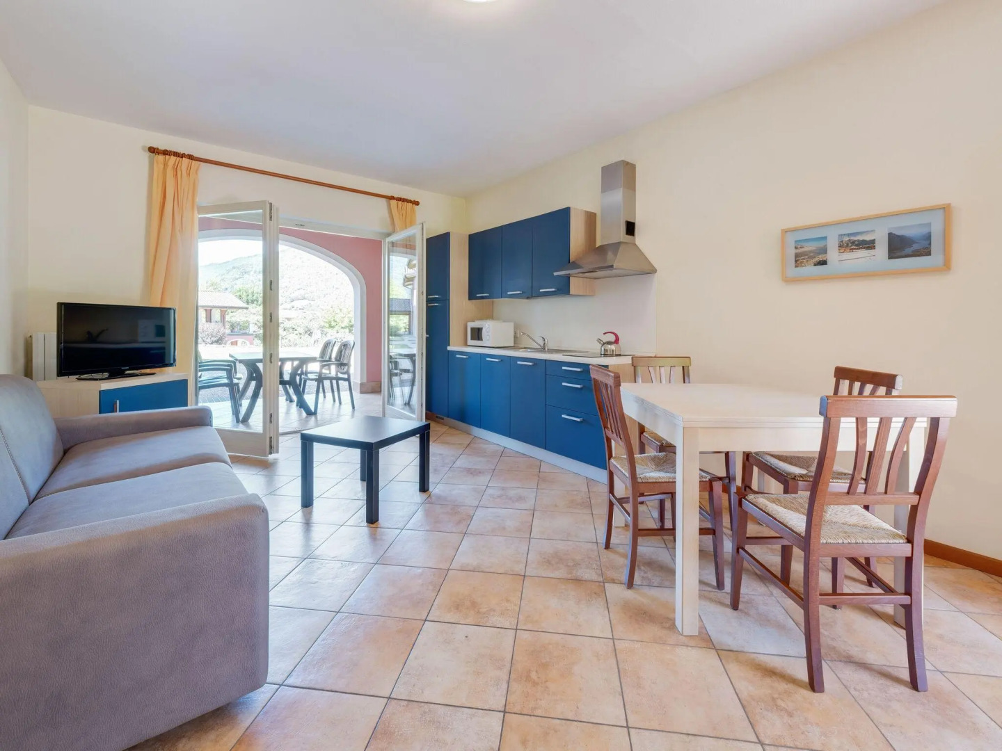 Apartment on Lake Idro With Pool