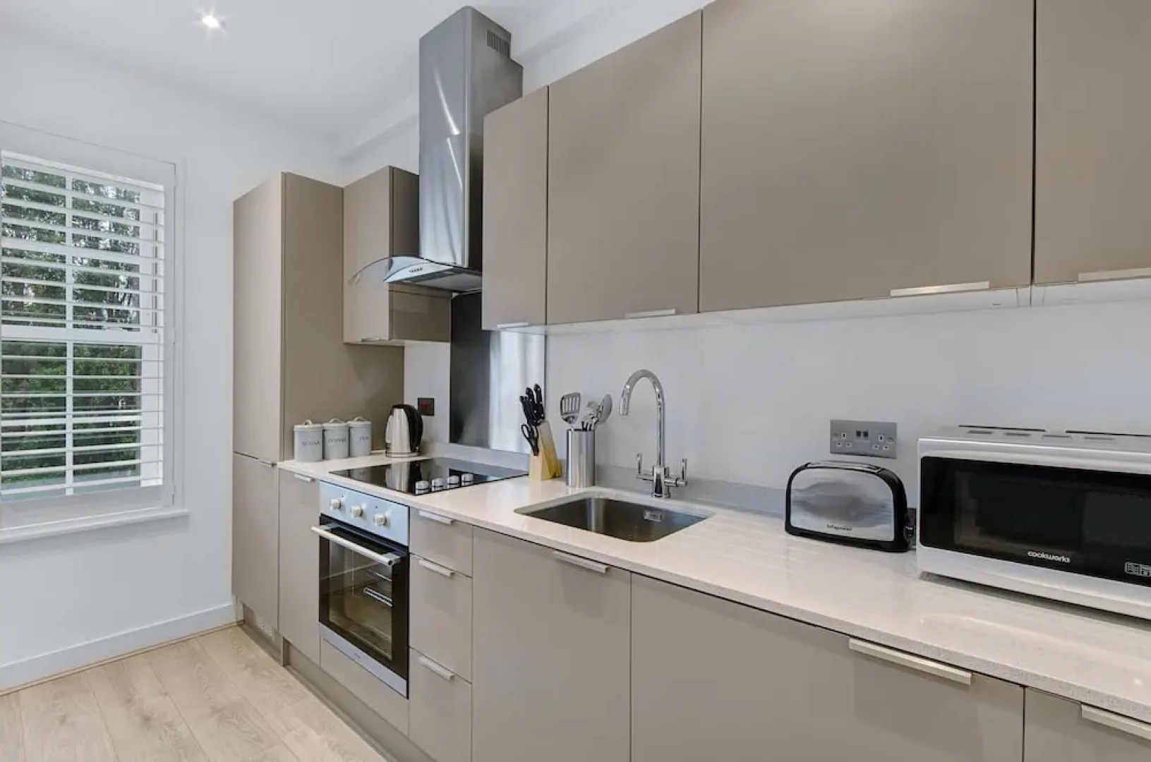 Karah Suites - Stonehills