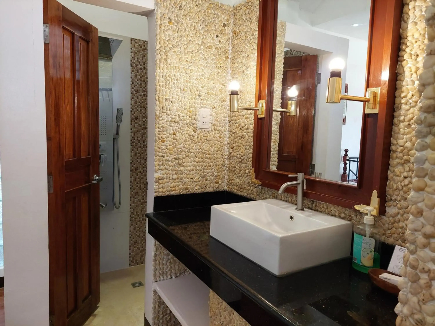 Doublegem Beach Resort and Hotel