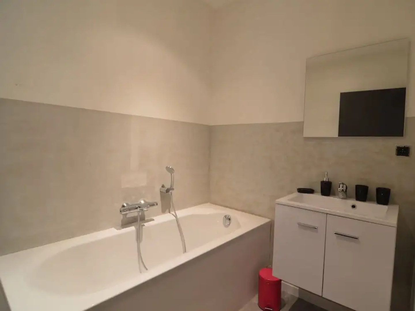 Splendid Holiday Home in Pepinster With Private Garden, BBQ