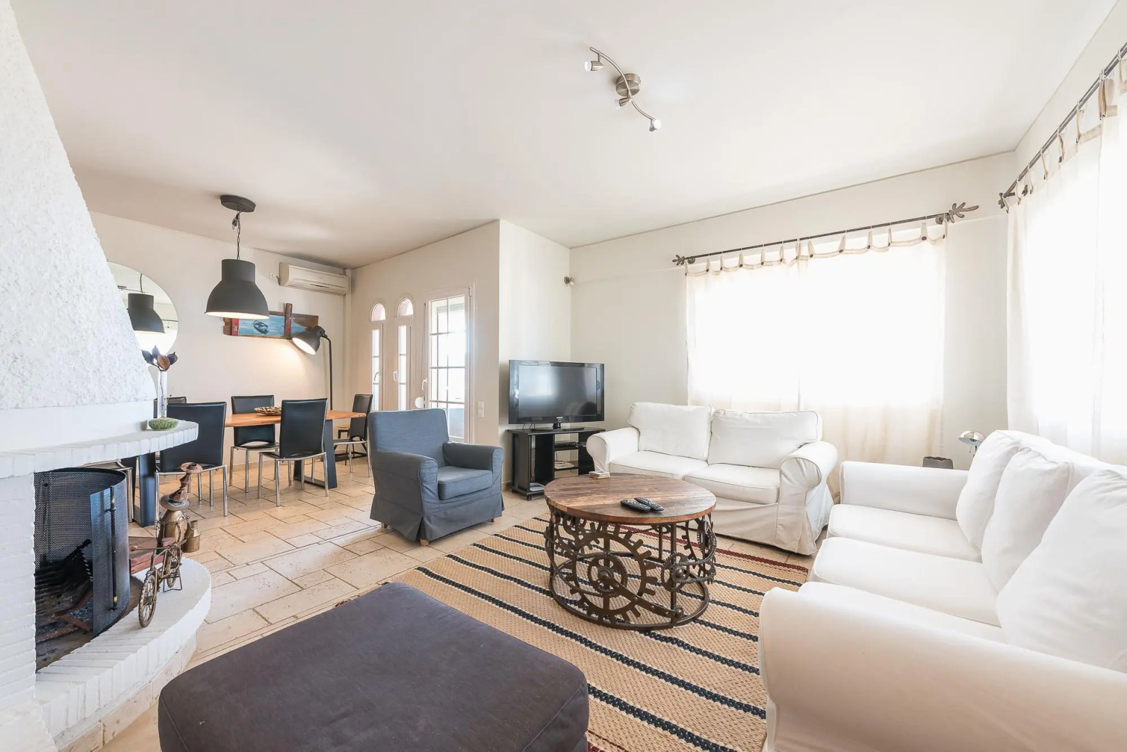 Luxury Home With Jacuzzi and Spectacular Sea Views for 8 Guests