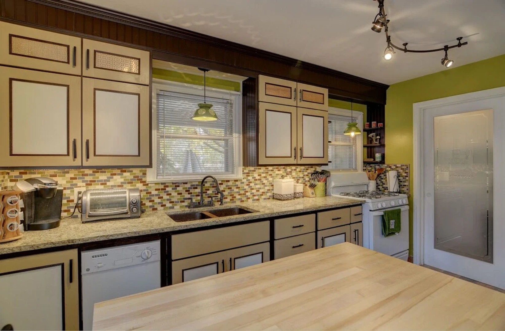 Cottage by the Historic Depot