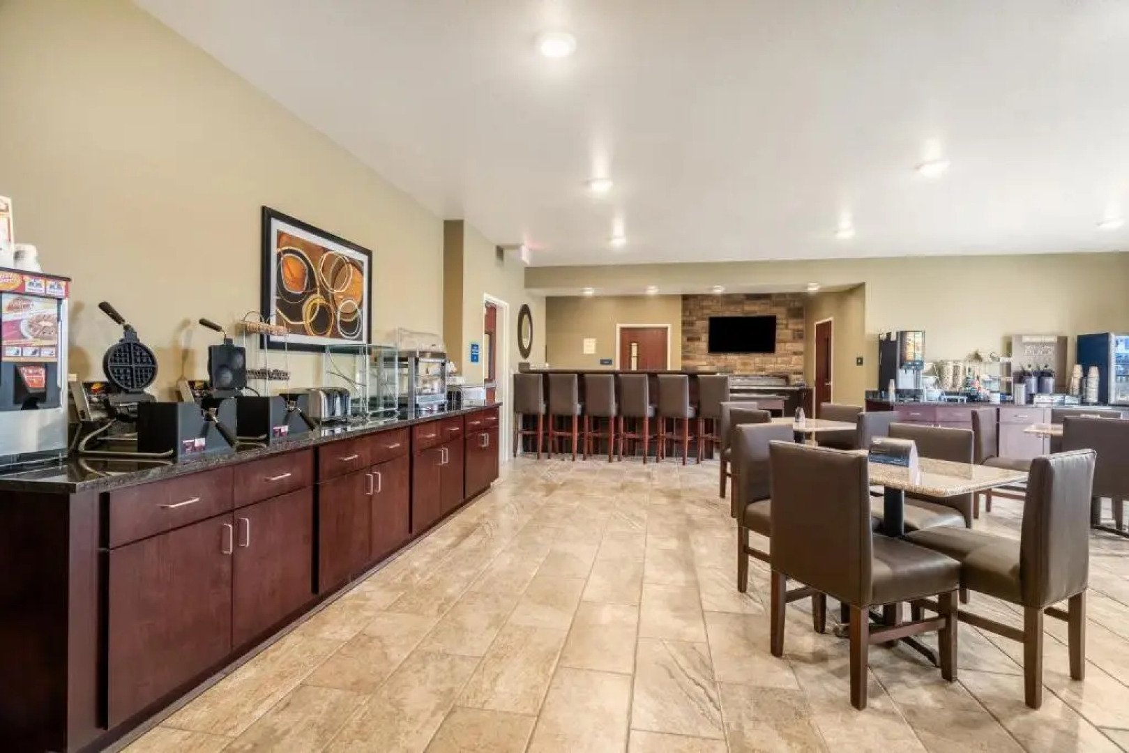 Cobblestone Inn & Suites - Pine Bluffs