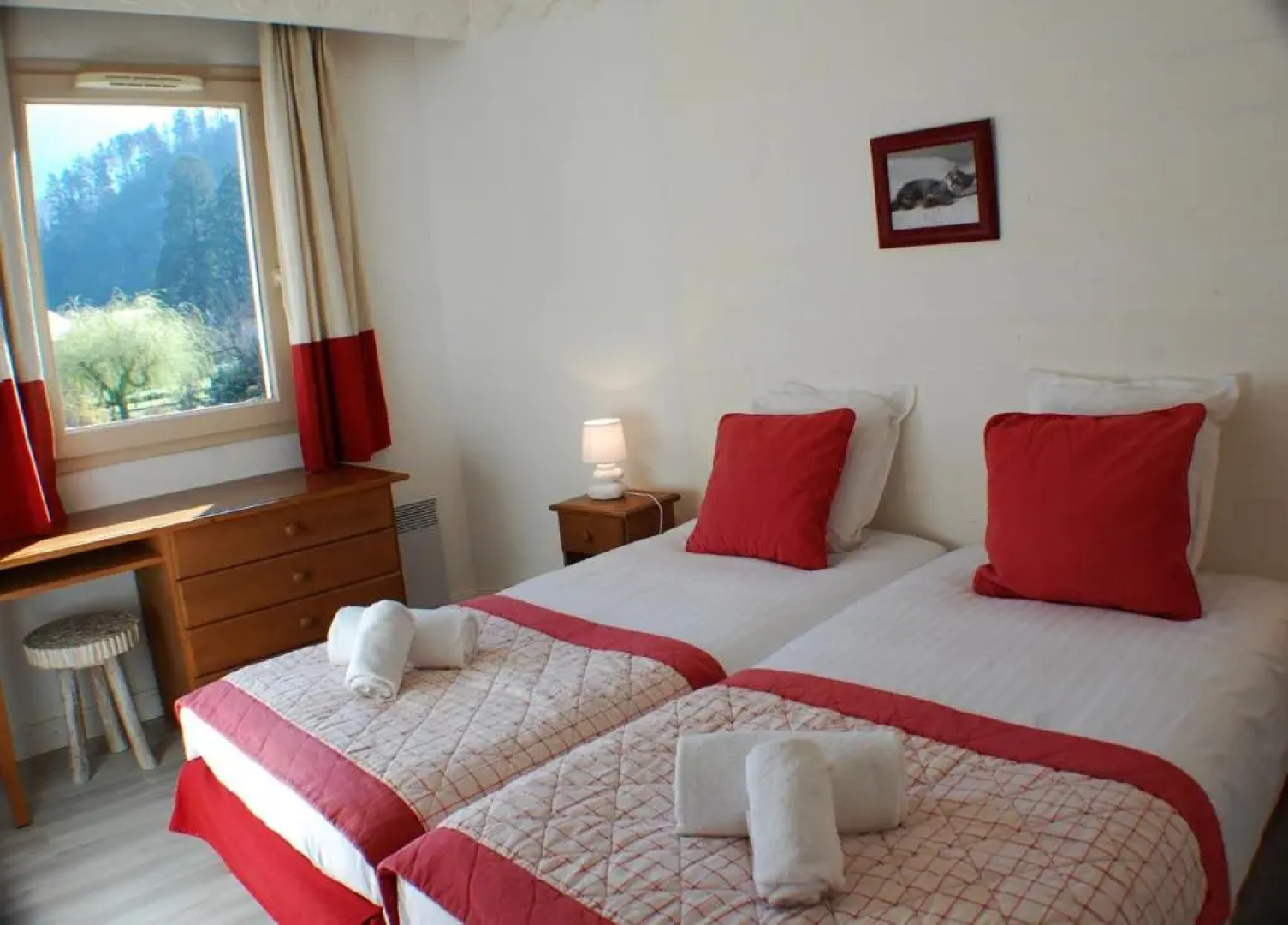 La Baie des Voiles pieds dans l'eau, 12 Apts du studio au Duplex by Location lac Annecy, LLA Selections