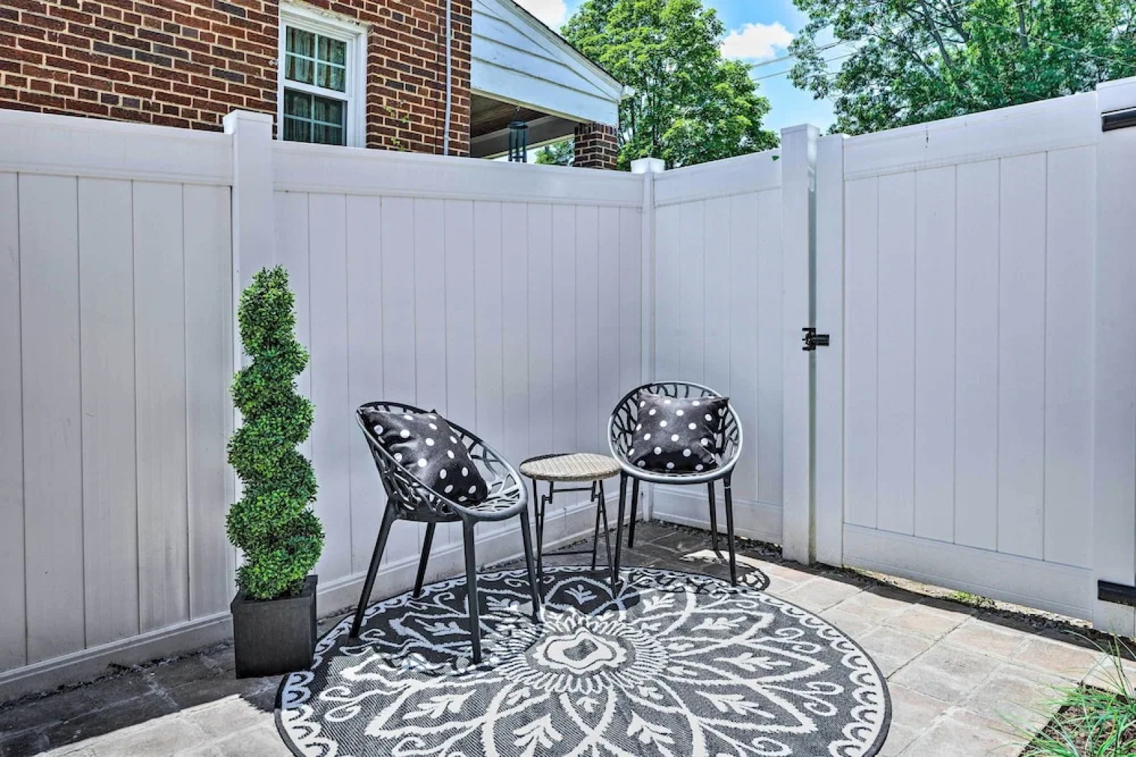 Stylish DC Studio ~ 5 Mi to National Mall!