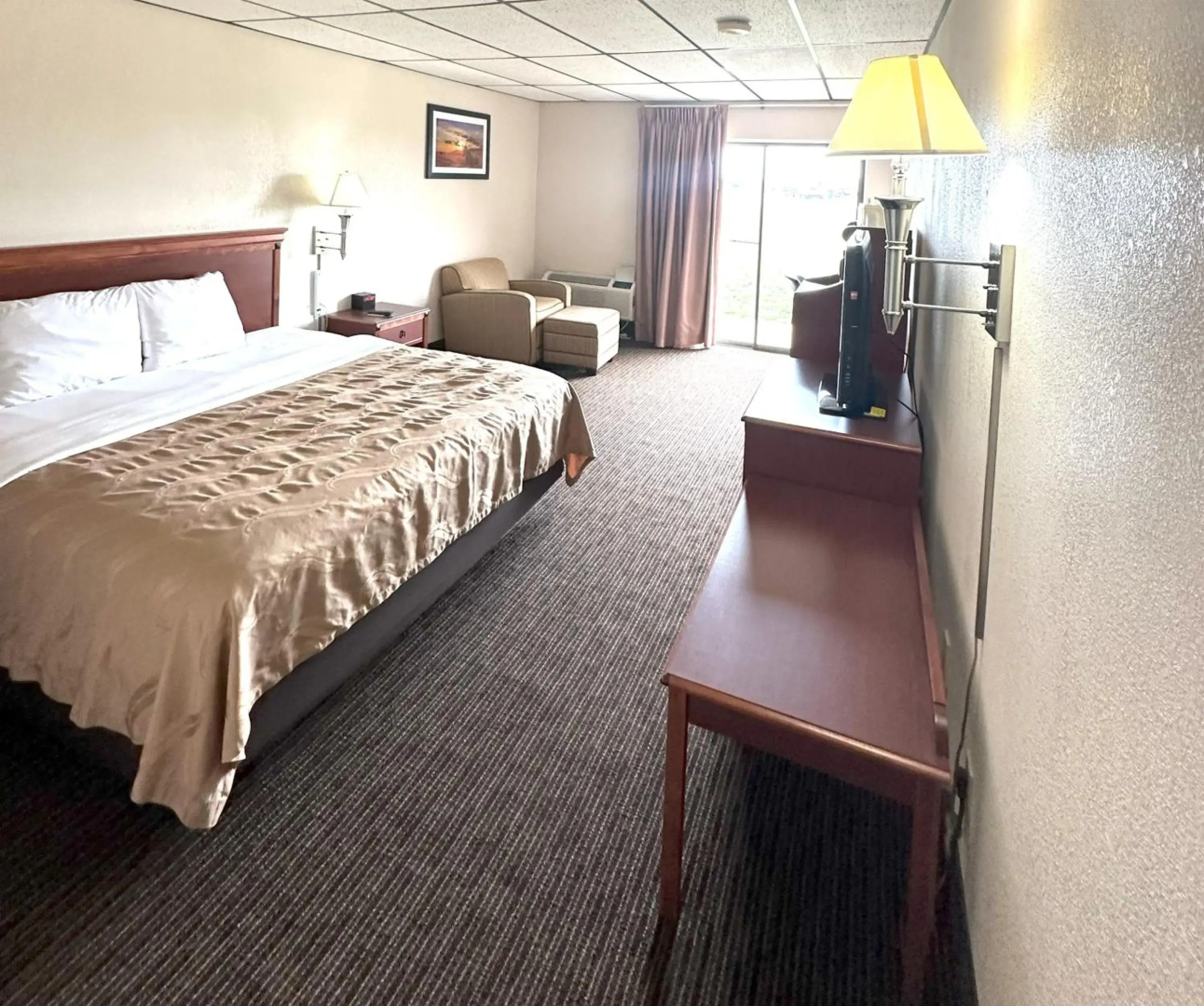 Sunflower Inn and Suites