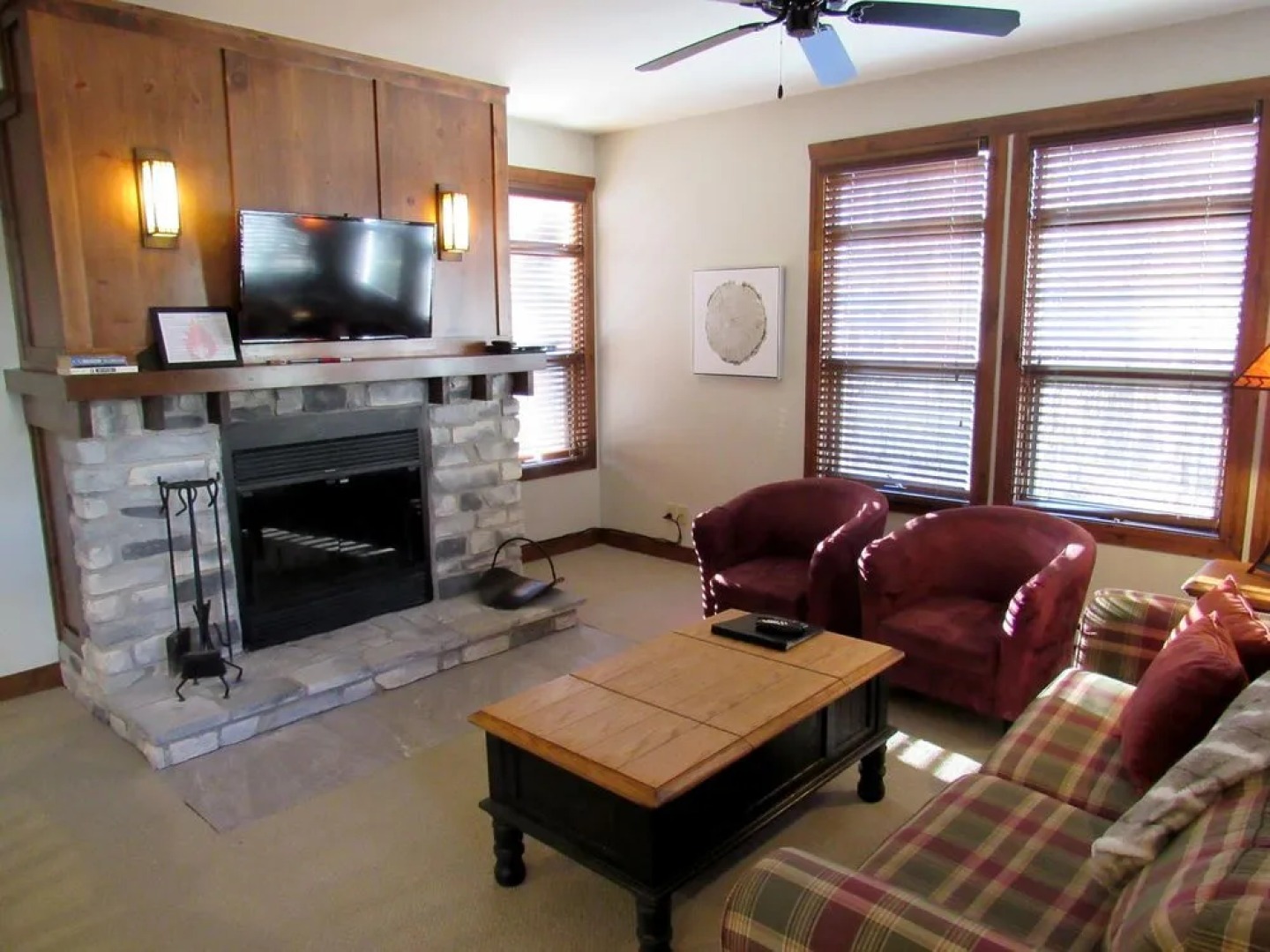 Tremblant les Eaux by Location ADP Tremblant