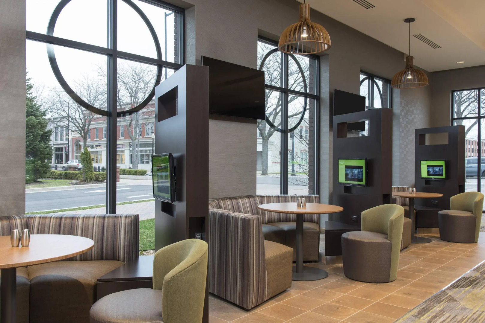 Courtyard by Marriott Holland Downtown