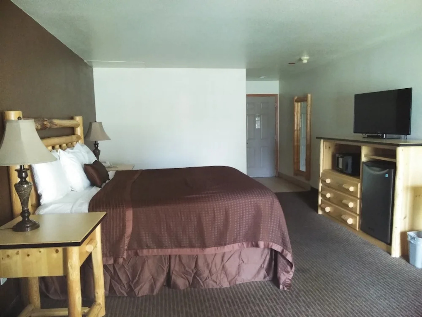 Sisters Inn And Suites