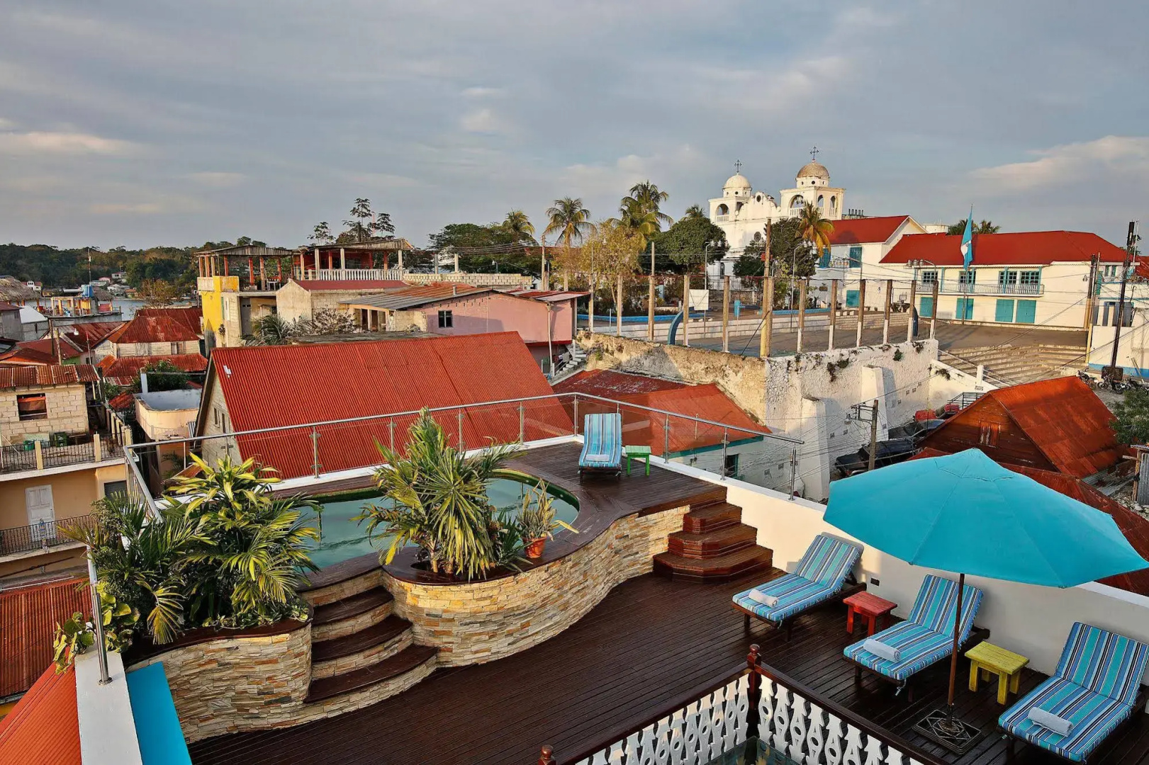 Isla de Flores Hotel