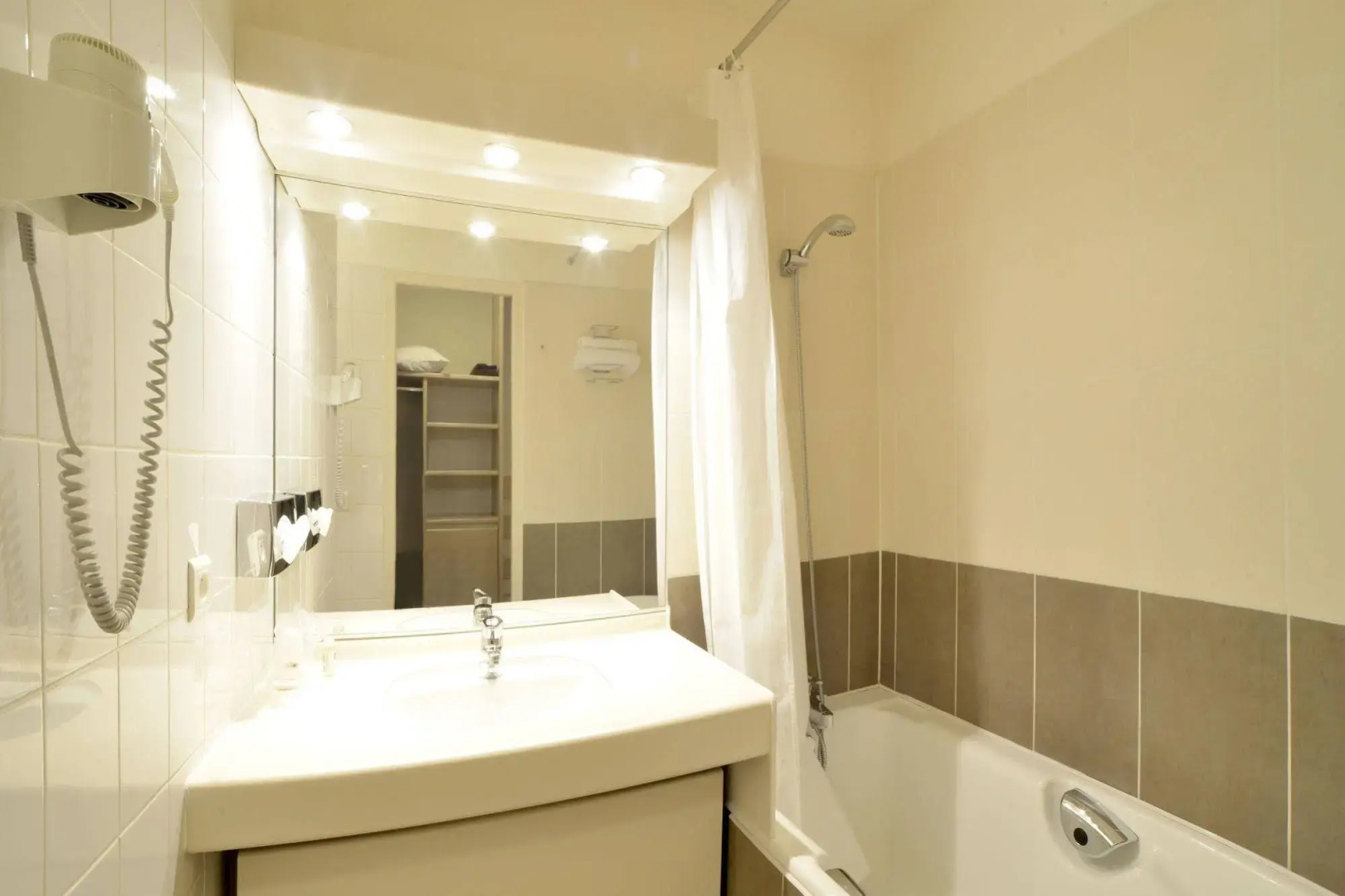 Hôtel Le Bois Dormant