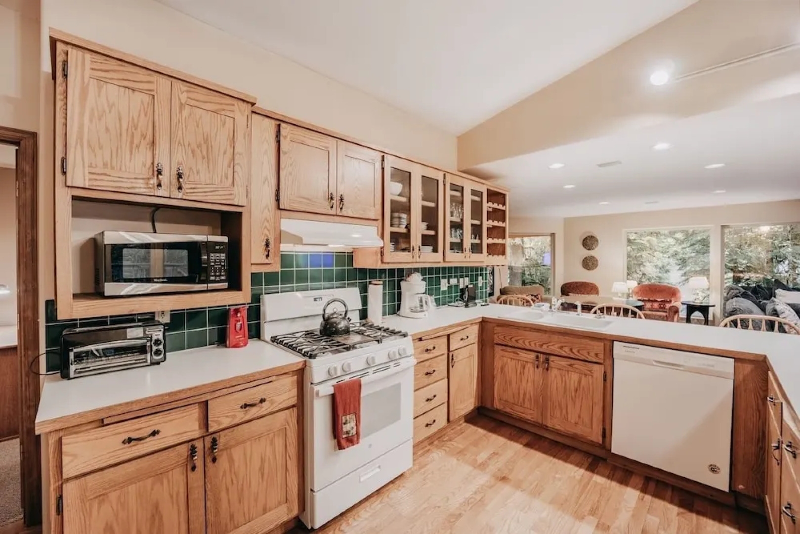 29sl - Hot Tub - Sauna - Bbq - Shuffle Board - Sleeps 11 3 Bedroom Home by Redawning