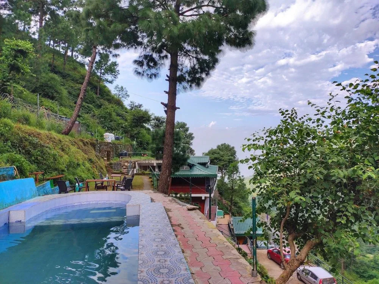 Safarmaina Resort