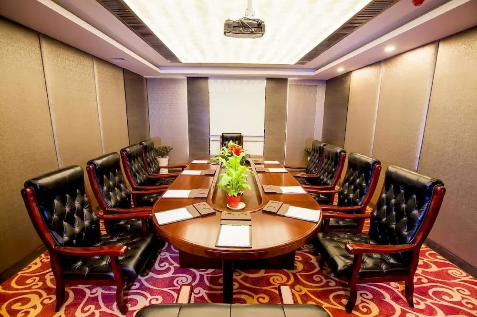 Huangjingang Holiday Hotel