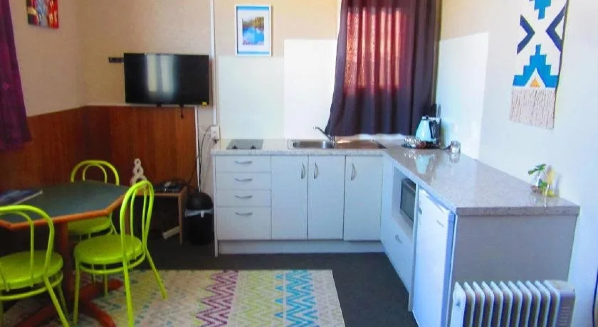 Mountain Jade Backpackers