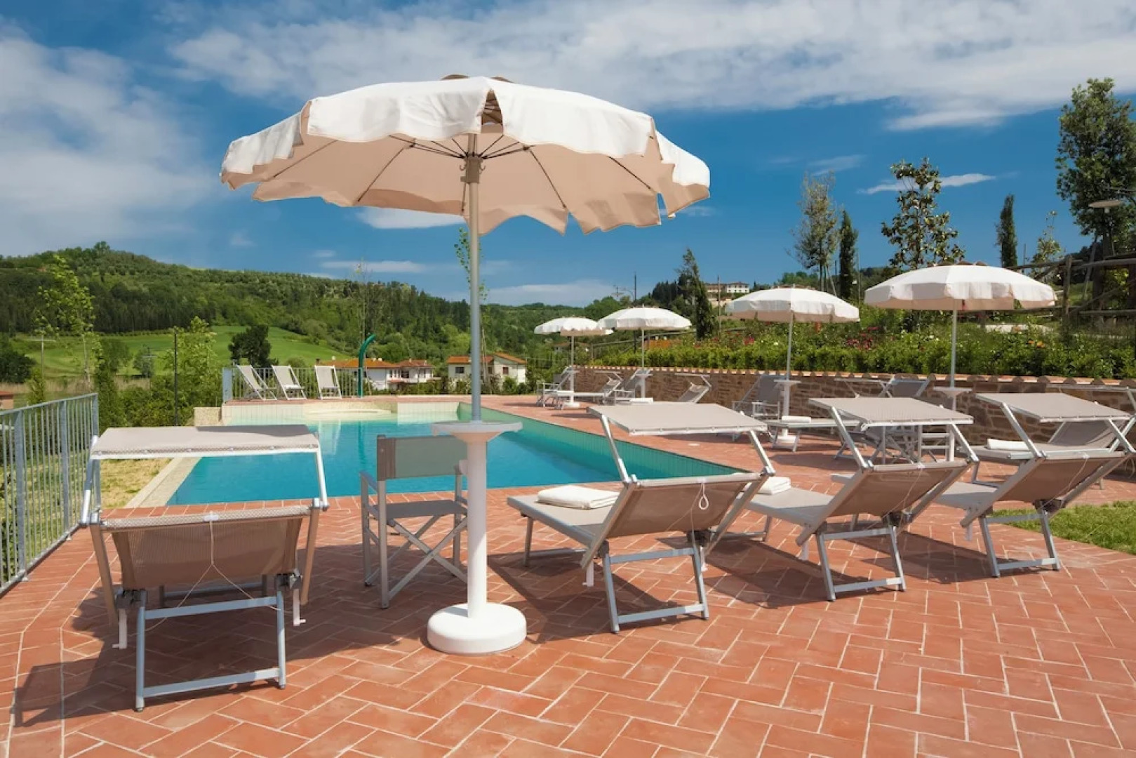 Luxury Villa in Tuscany With Pool Near Pisa and Florence - Eight Bedrooms 14 pl