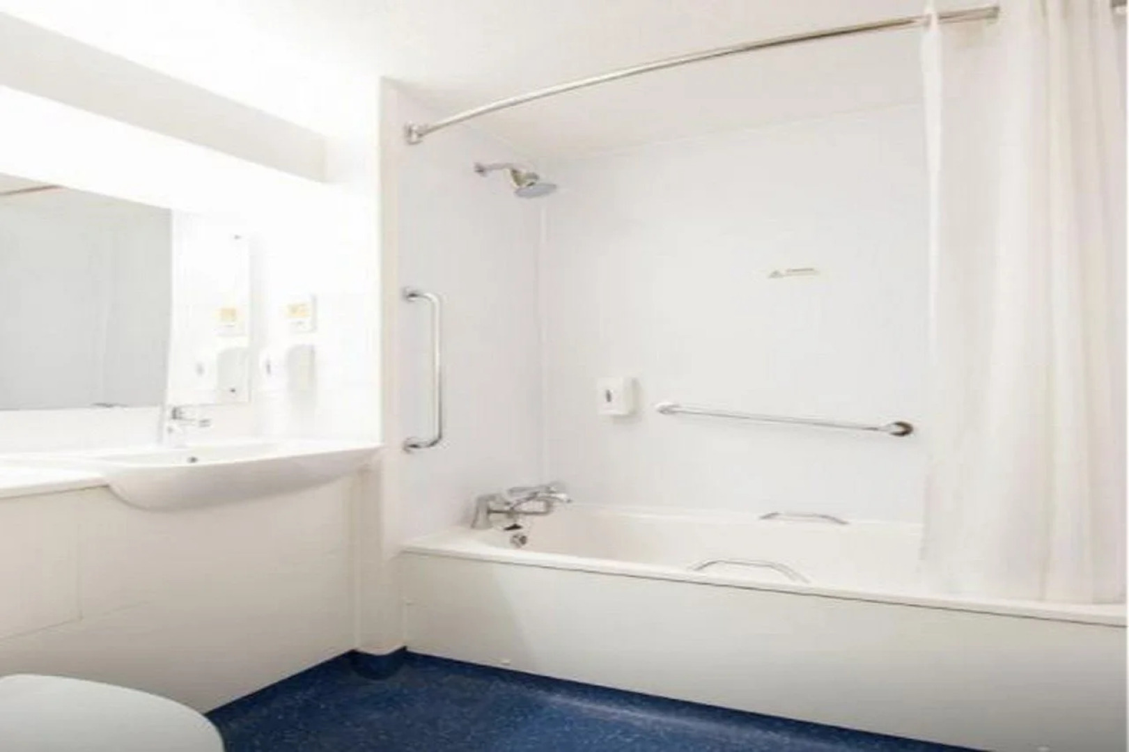 Travelodge Wakefield Woolley Edge M1 Northbound