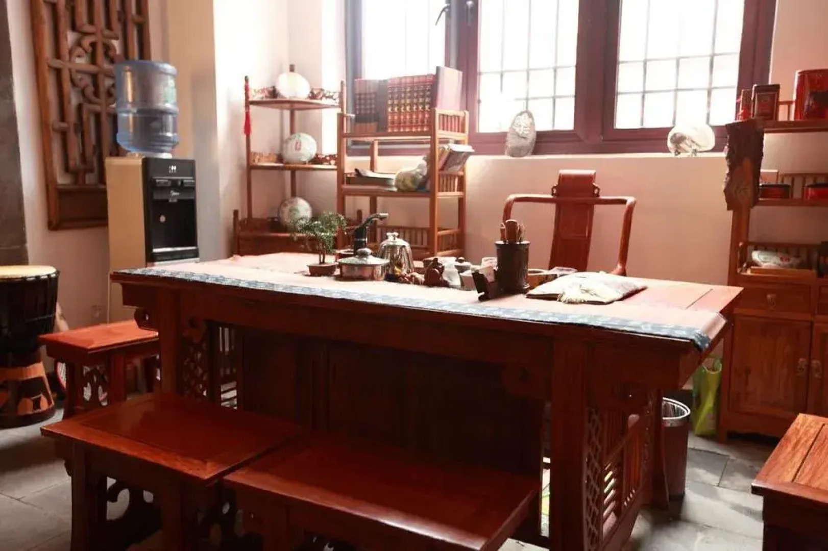 阳光纳里客栈(开封清明上河园店)