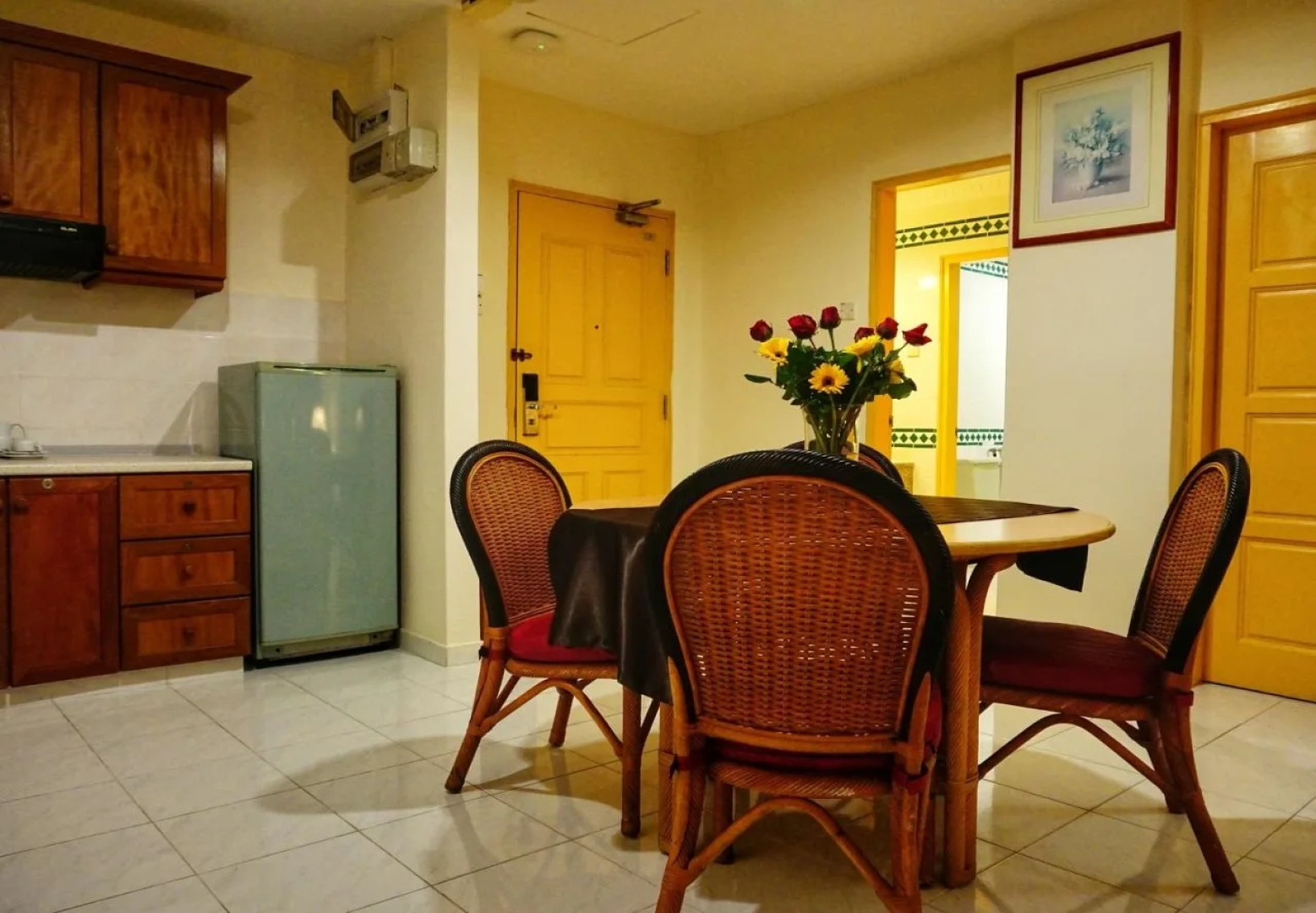 Leisure Cove Hotel & Apartments