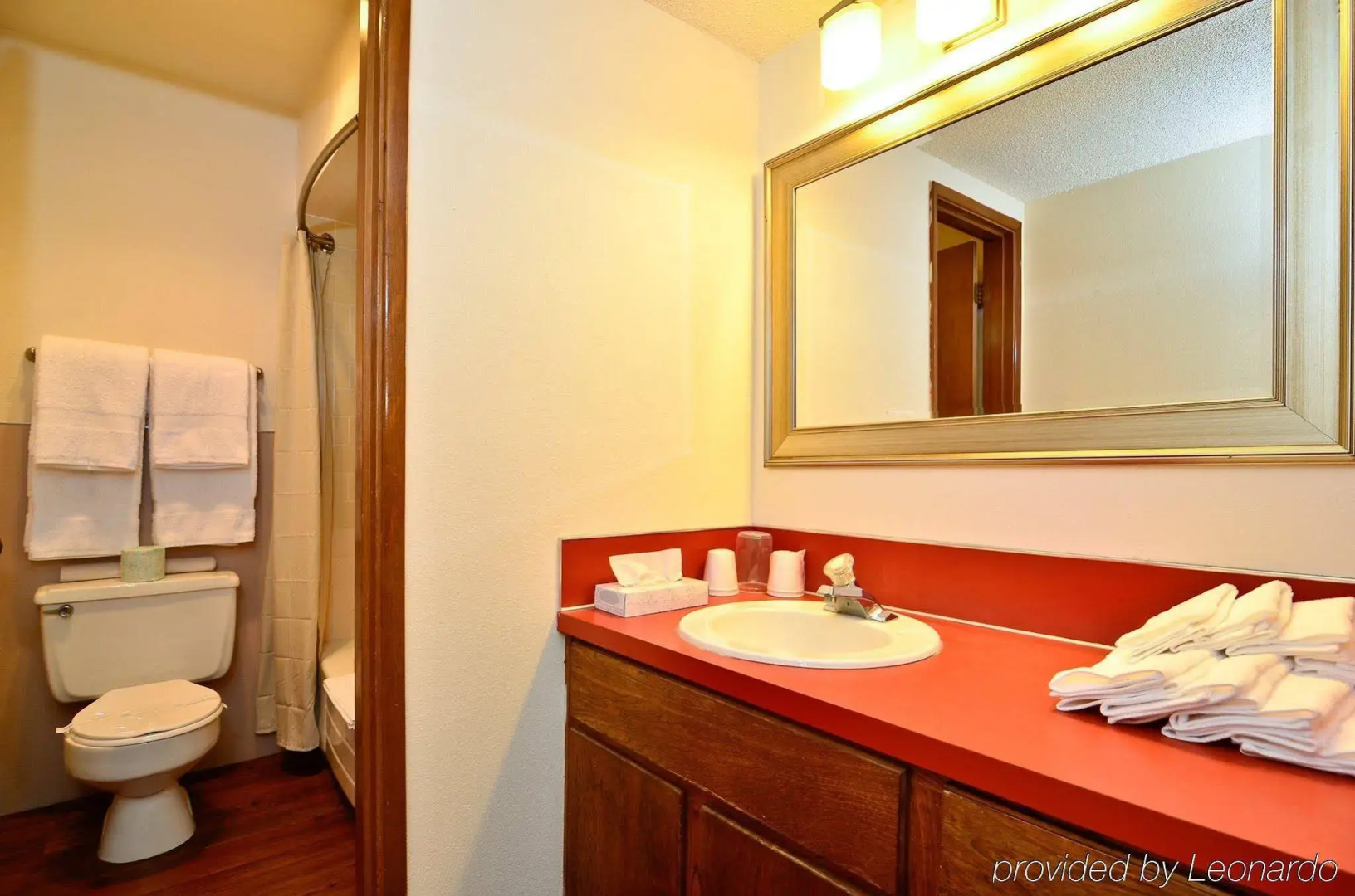 OYO Hotel St. Helens, OR