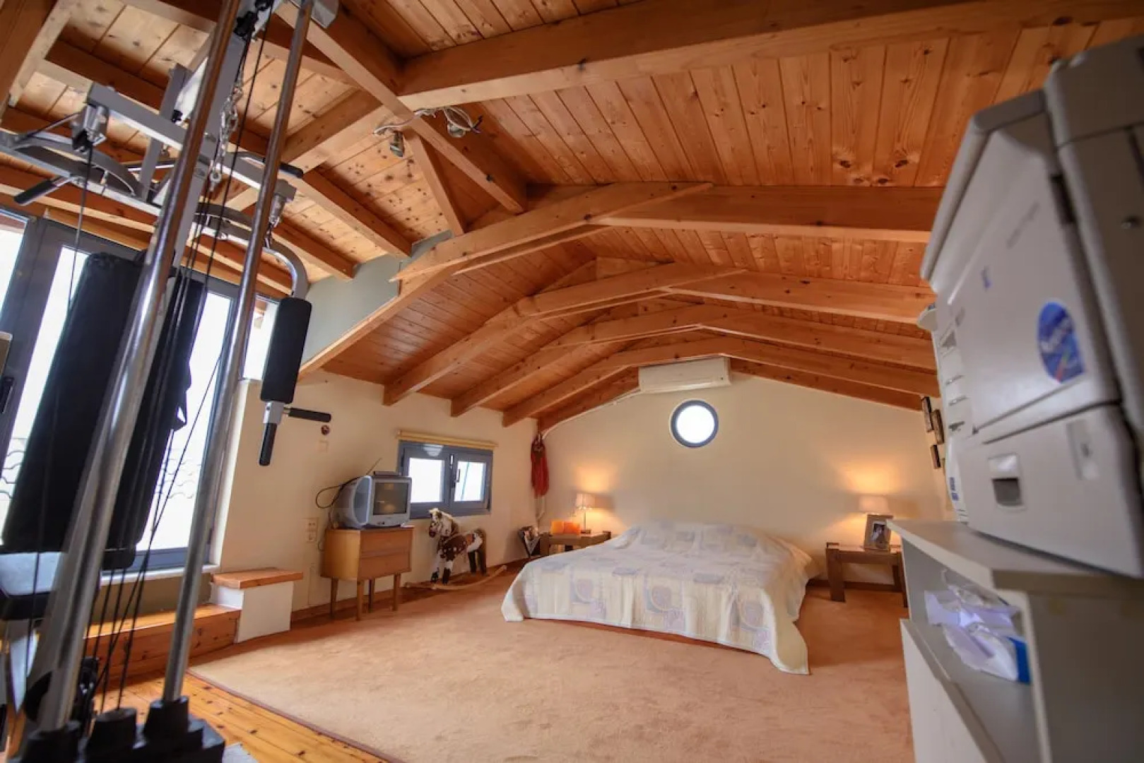 comfortable villa right by the sea