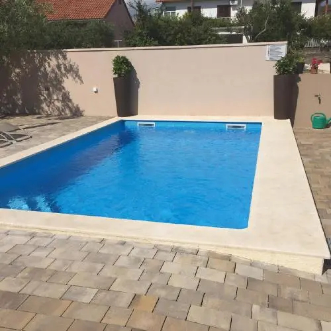 Apartments Nika & Karla