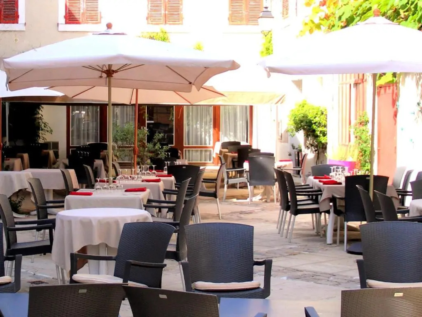 Logis Hotel Le Cheval Noir