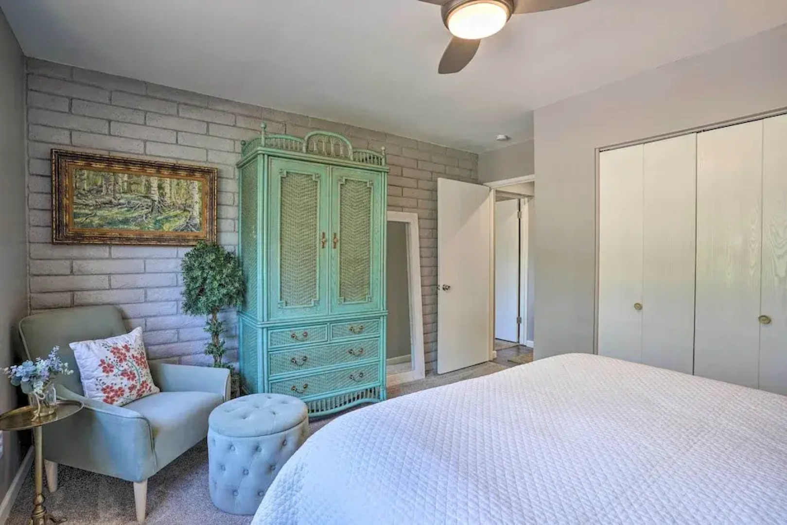 Hot Tub & Spacious Yard: Chino Valley Home!