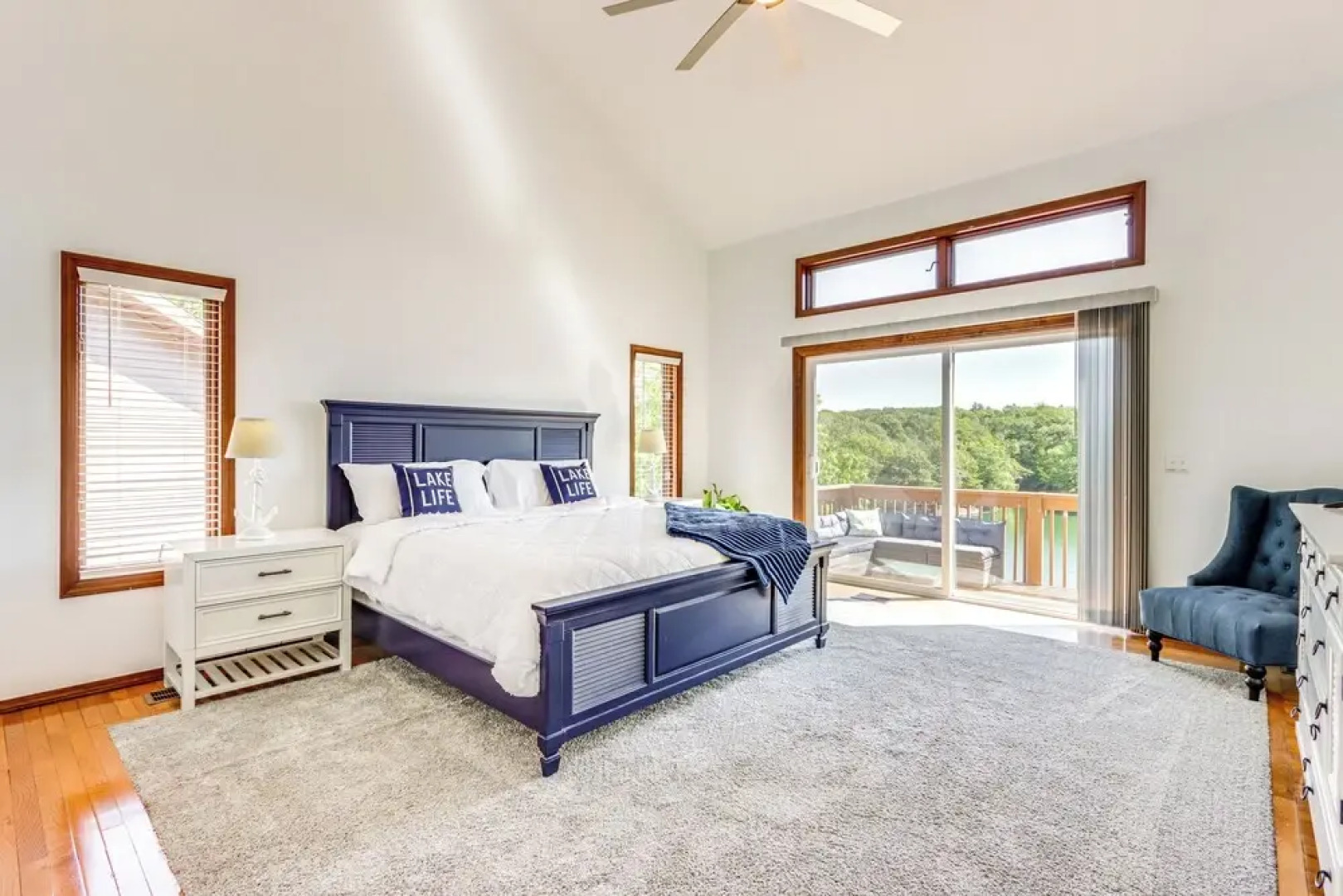 Swim & Boat Docks: Lakefront Gem in Bella Vista!