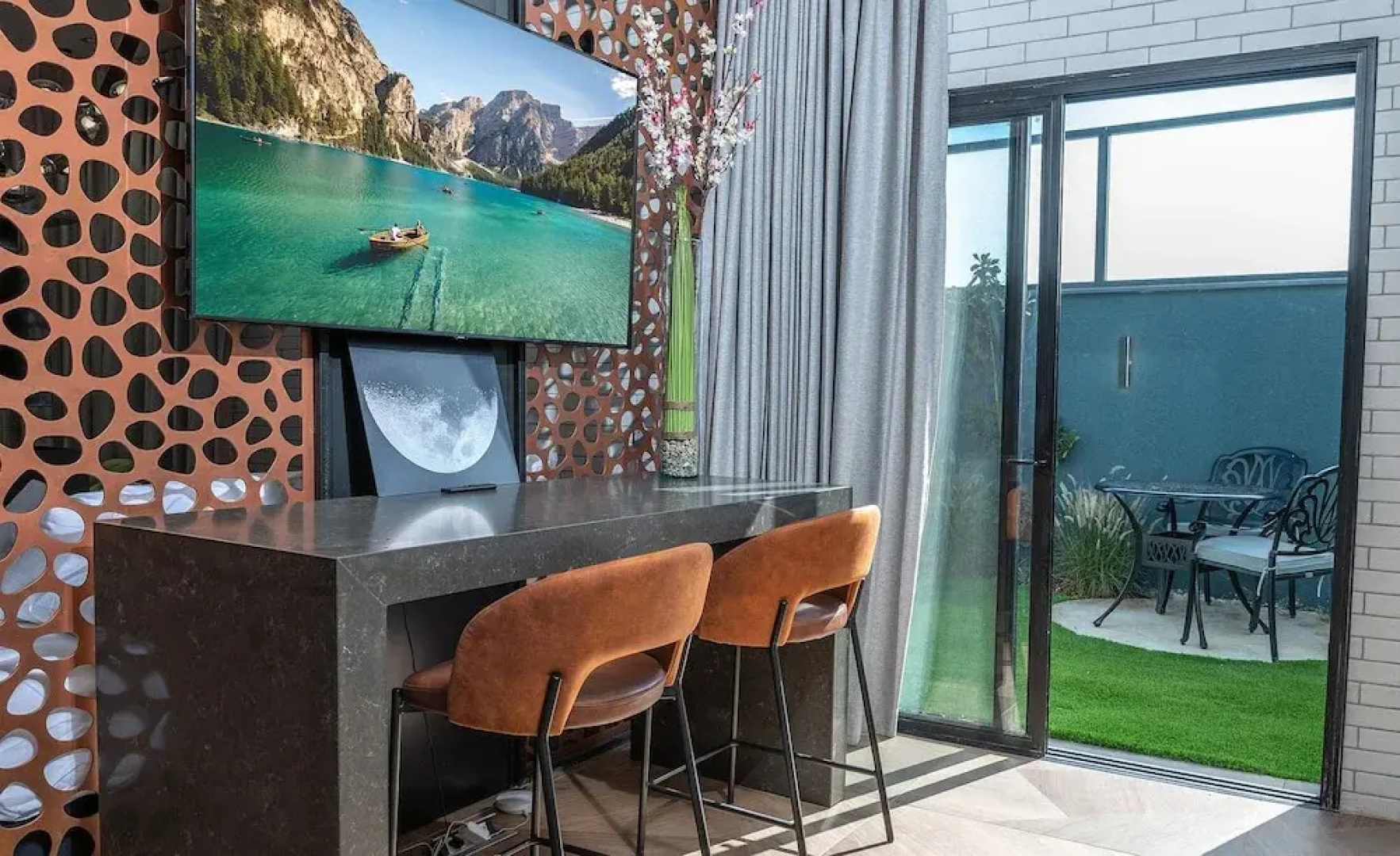Naomi Boutique Suites