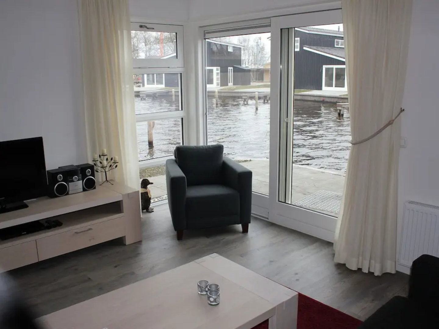 Comfortable Villa With Combi-microwave, Near Terherne