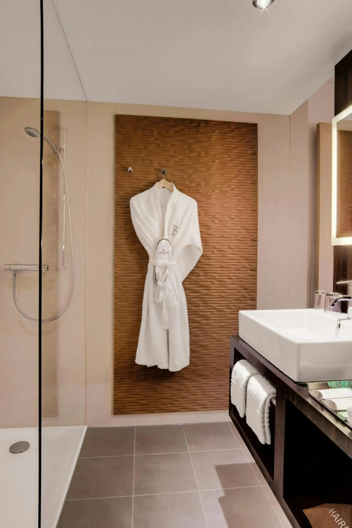 Renaissance Zürich Tower Hotel