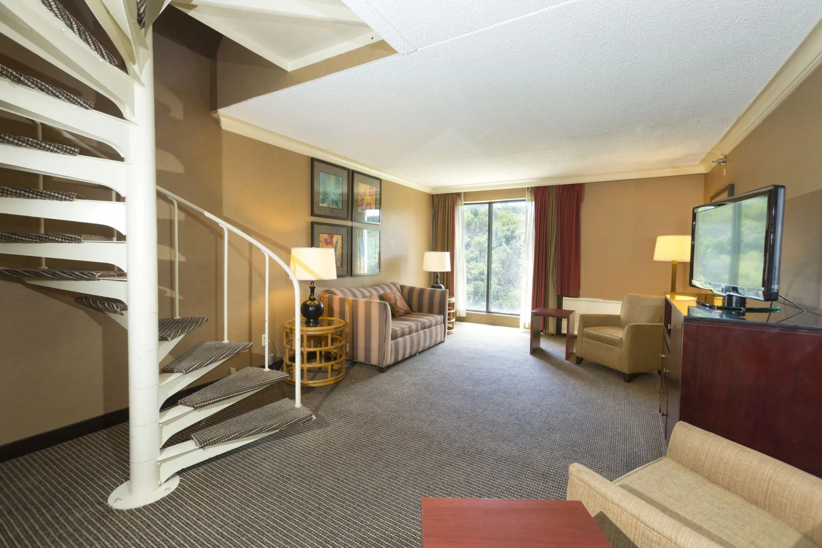 DoubleTree by Hilton Washington Meadow Lands Casino Area