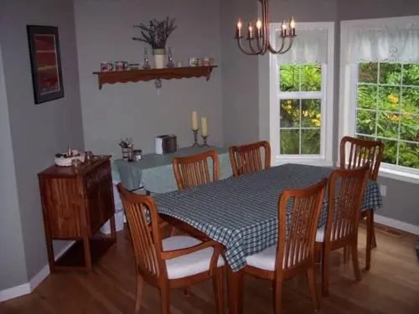 The Country Cedar Inn