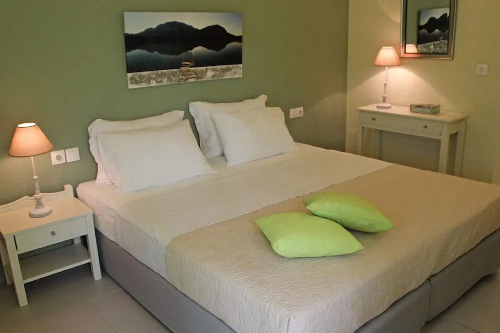 Effi Apartments