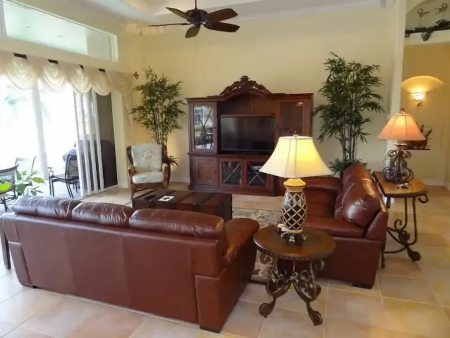 SNOW190 4 Bedroom Holiday Home by Marco Naples Vacation Homes