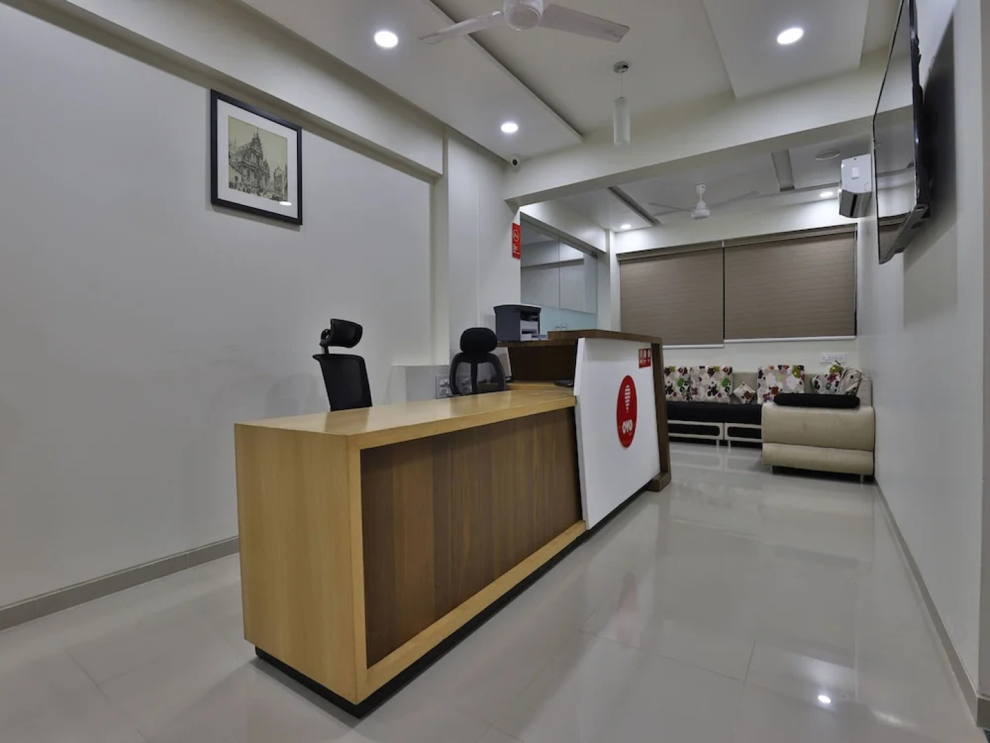 Collection O 12462 Hotel Shiv Inn