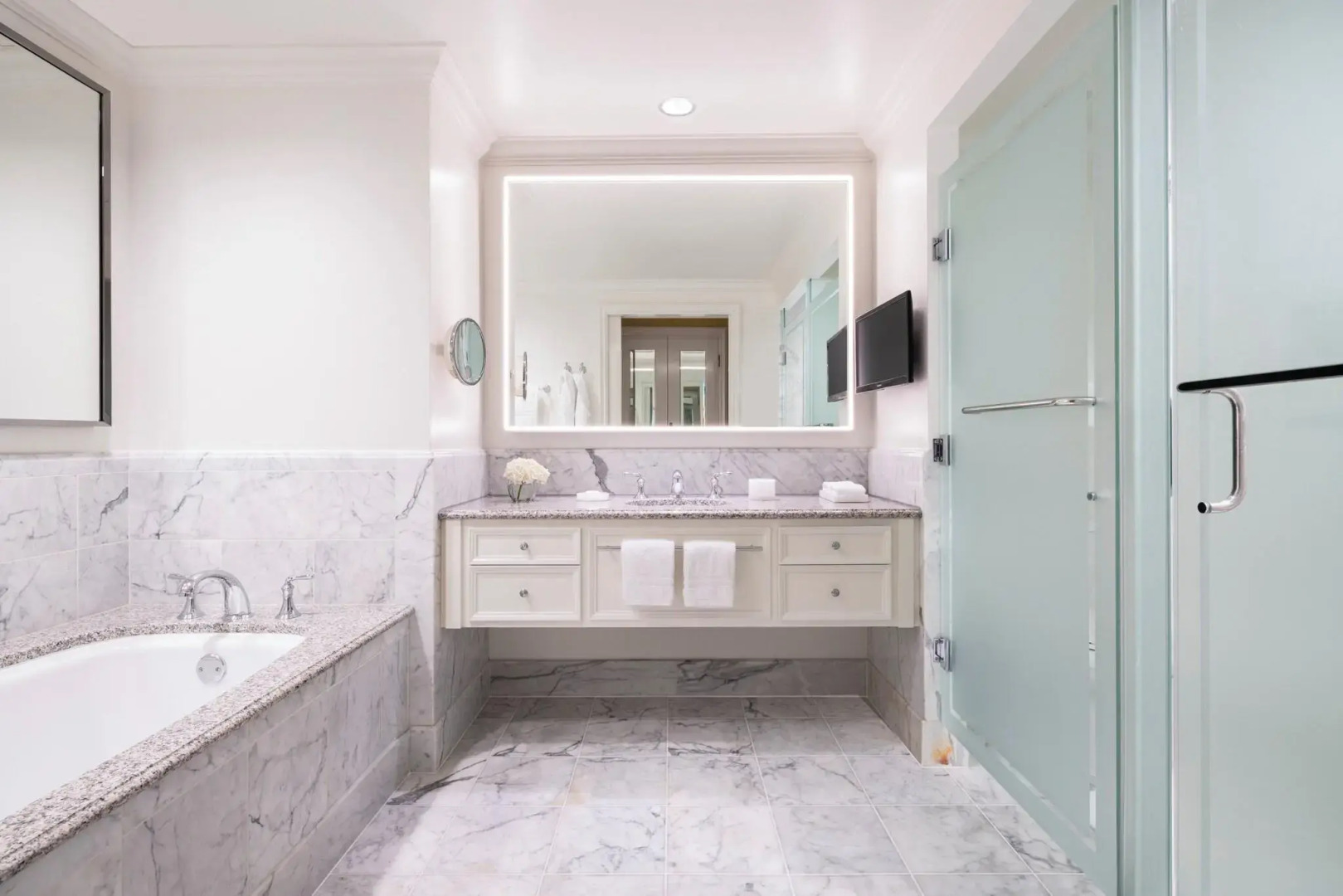 Отель Four Seasons at Westlake Village