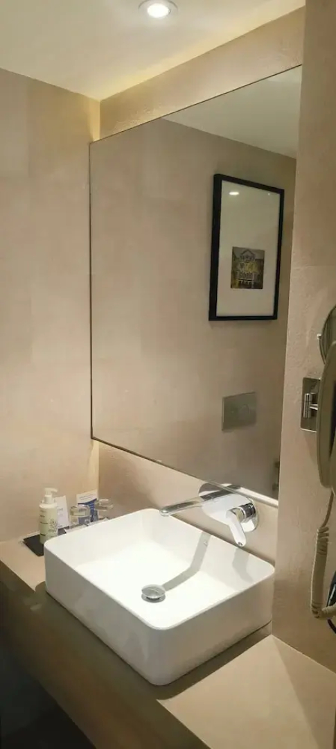 Royal Hometel Suites Dahisar Mumbai