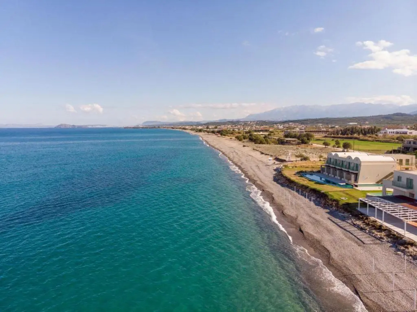 Brand-New stylish Flat w. Parking