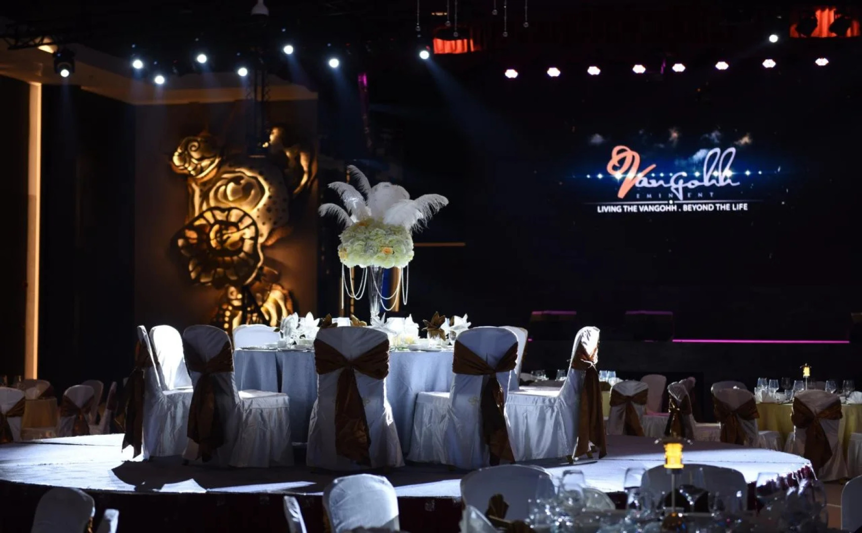 Vangohh Eminent Hotel & Spa