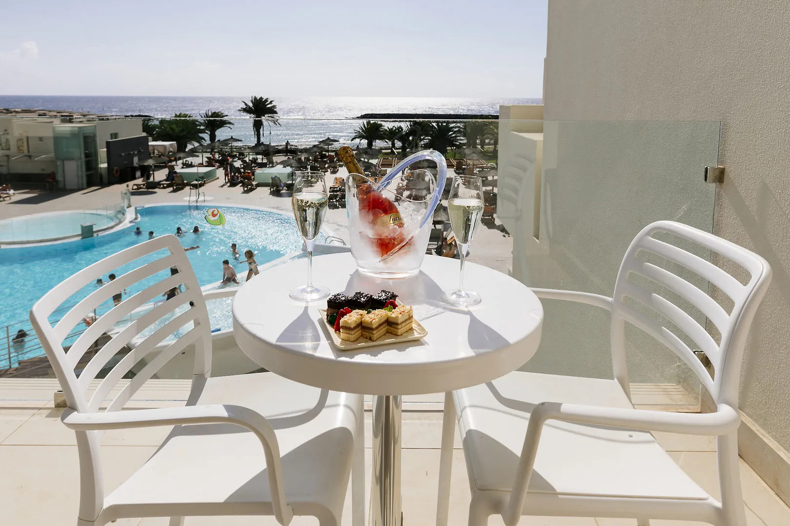 Hotel HD Beach Resort & SPA