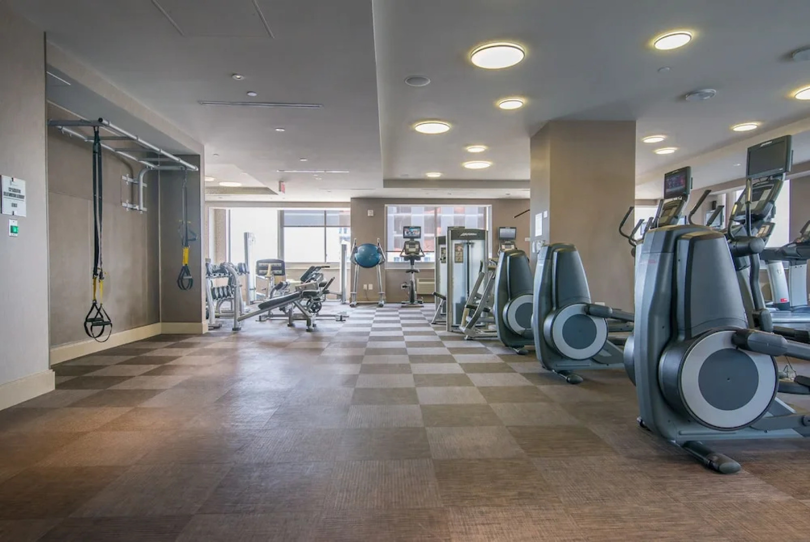 Home Away Luxury Apartments at Washington