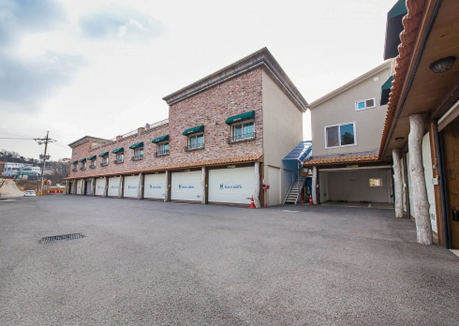 Belita N Goodtime Drive-in Motel