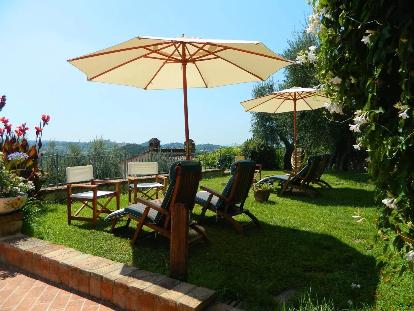 Villa Il Pino by Vacavilla